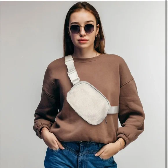 White Sherpa Belt Bag - Picture 7 of 7